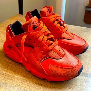 Nike Air Huaraches in great condition